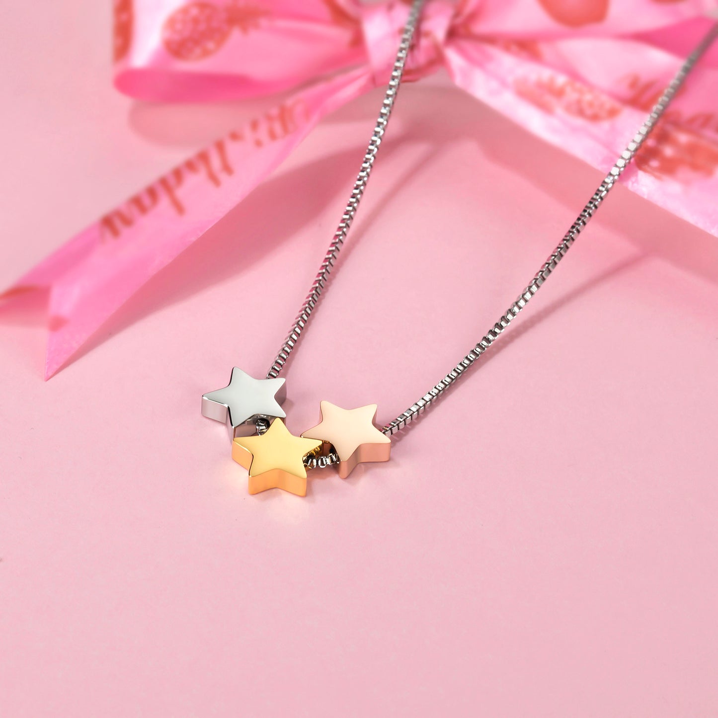 Collar 3 estrellas