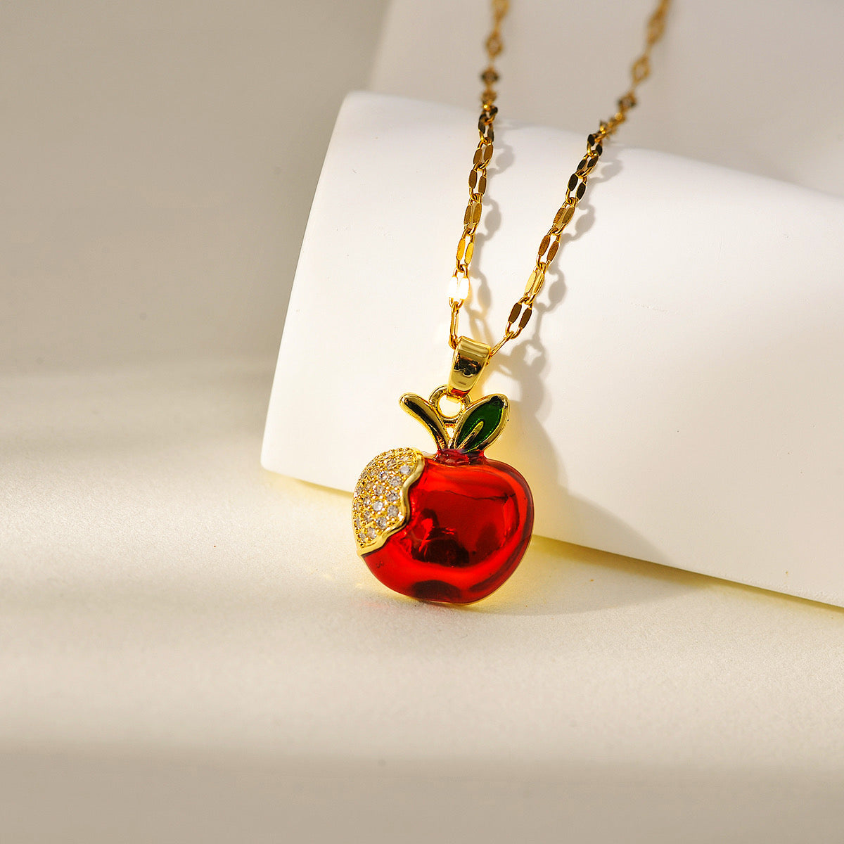 Collar manzana